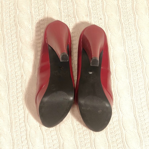 City Streets, red, open toe, heels, 8.5 womens - Picture 4 of 8
